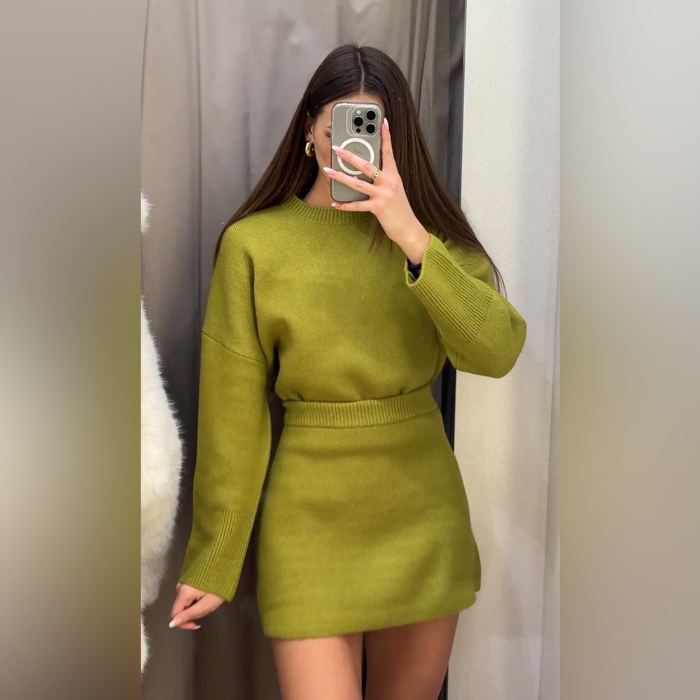 Zara Set - Light Green Wool Blend Basic Knit Sweater & Mini Skirt - Picture 9 of 17